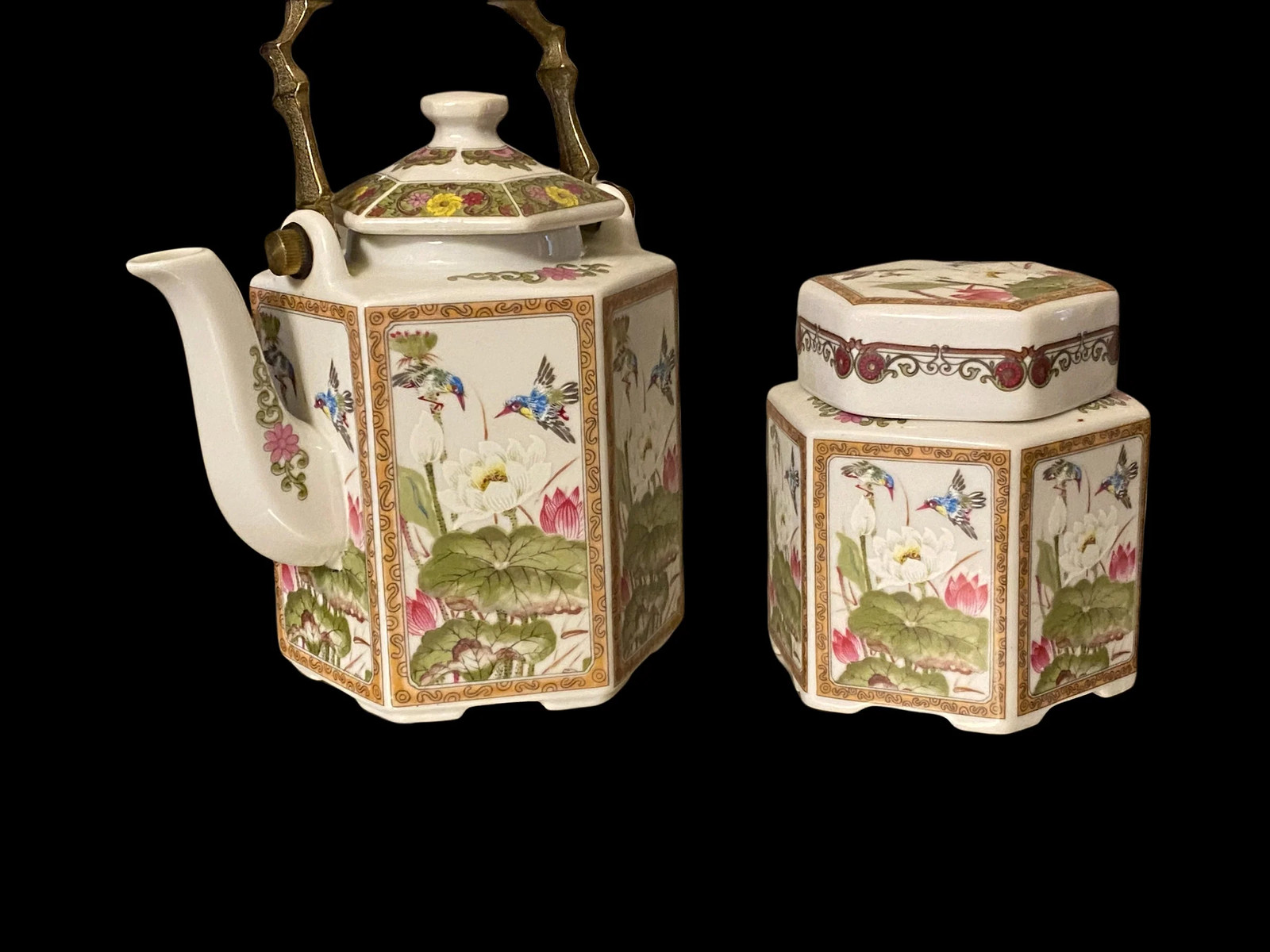 Vintage Oriental Porcelain Teapot & Jar, Hand Painted Teapot 6.75”, Jar 4” Vintage Oriental Porcelain Teapot & Jar, Hand Painted Teapot 6.75”, Jar 4”