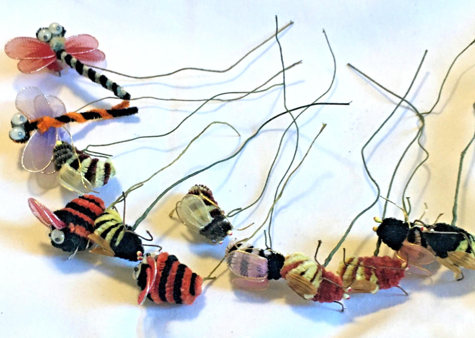 VINTAGE ASSORTED STYLES HONEY BEES DRAGON FLIES OLD STORE STOCK 12 IN LOT CRAFTS
