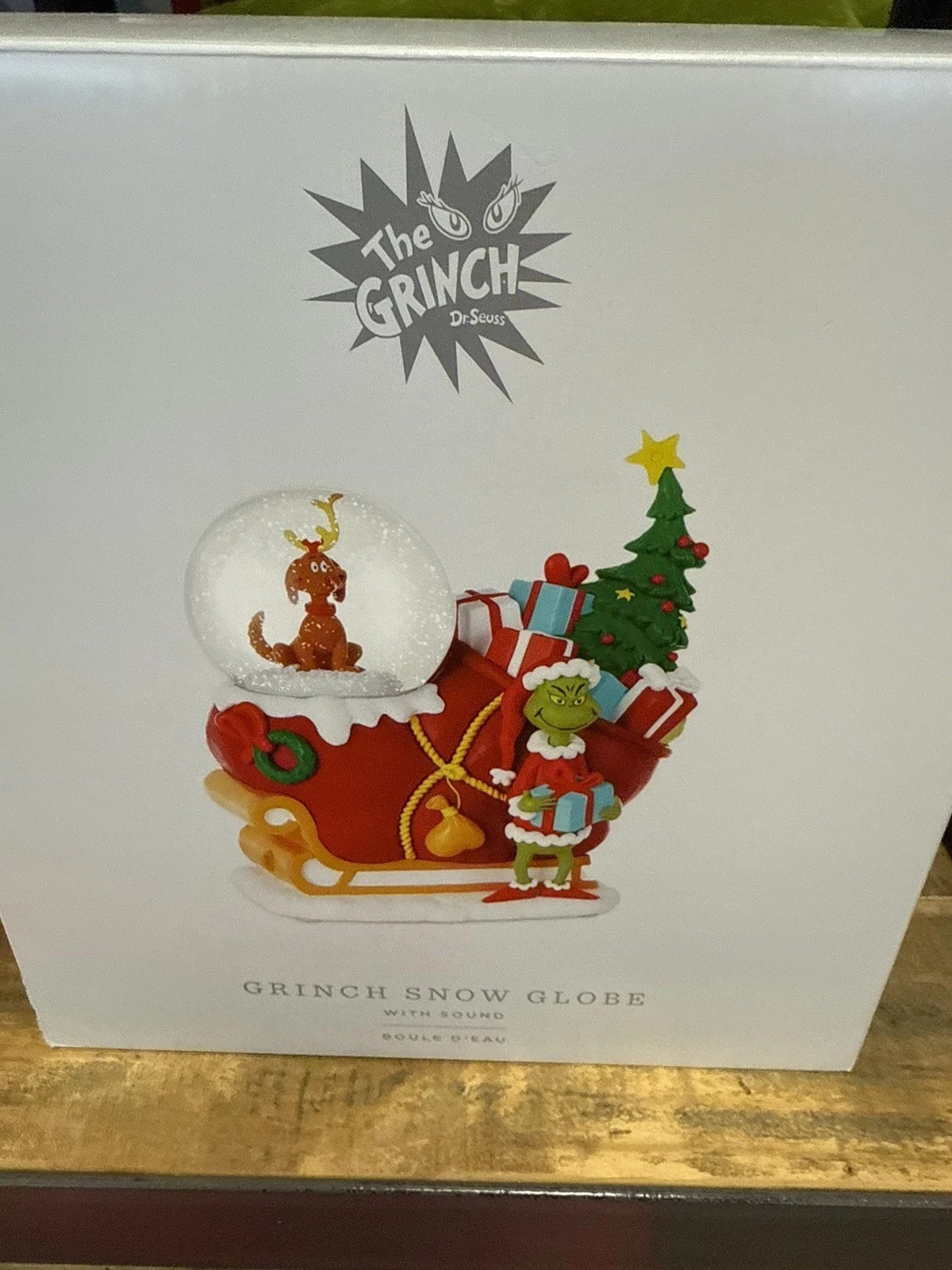 Hallmark how the Grinch stole Christmas snow globe figurine with music new Hallmark how the Grinch stole Christmas snow globe figurine with music new
