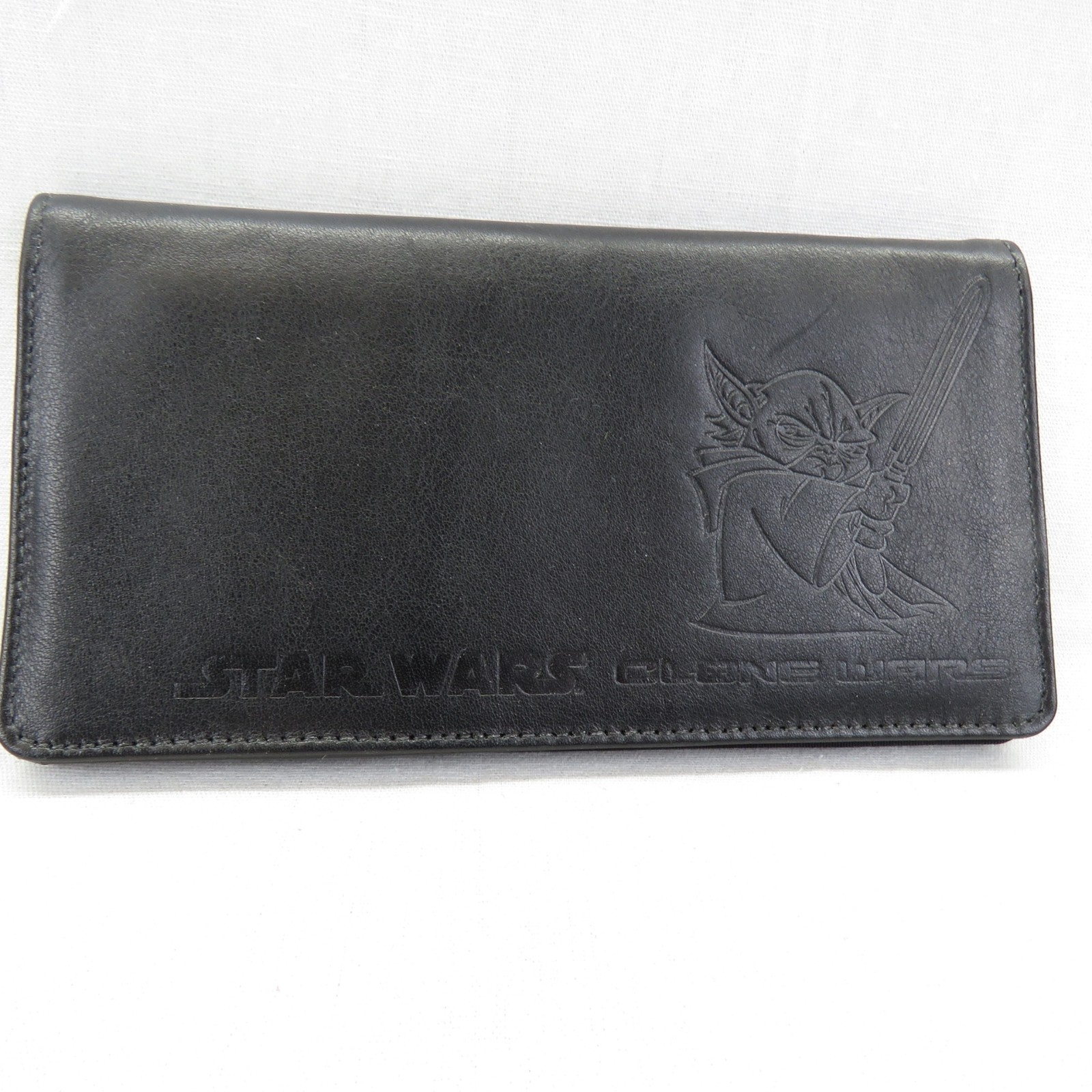Star Wars Clone Wars Leather Checkbook Yoda w/Lightsaber 2004 AG Star Wars Clone Wars Leather Checkbook Yoda w/Lightsaber 2004 AG