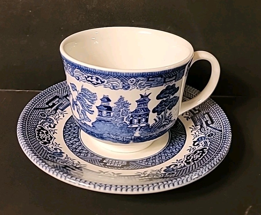 Vintage CHURCHILL China Transferware BLUE WILLOW Coffee Tea CUP & SAUCER ENGLAND Vintage CHURCHILL China Transferware BLUE WILLOW Coffee Tea CUP & SAUCER ENGLAND