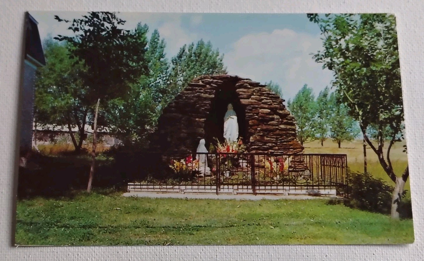 Duvernay East Quebec Grotte Notre Dame de Lourdes Plage Chartrand Postcard Duvernay East Quebec Grotte Notre Dame de Lourdes Plage Chartrand Postcard
