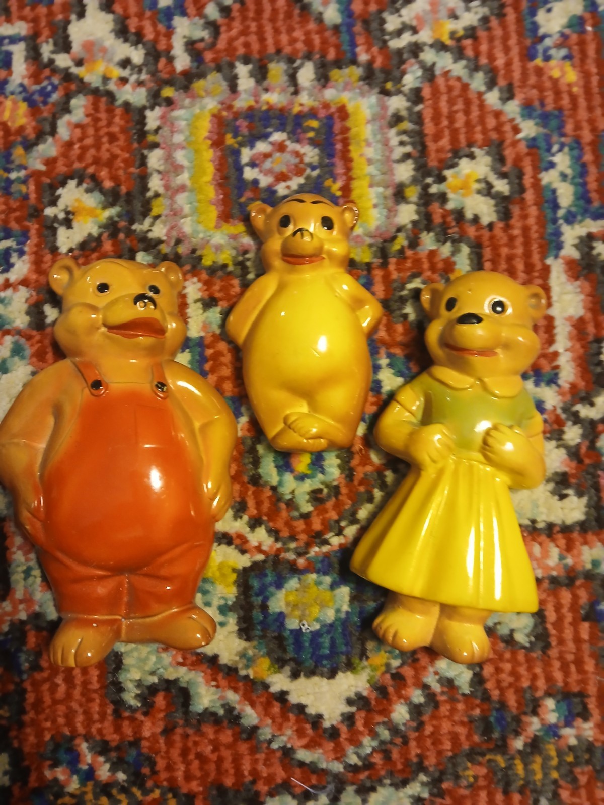 ORIGINAL VINTAGE CHALKWARE THE 3 BEARS NURSERY WALL HANGING FIGURES 1940\'s-50\'s 