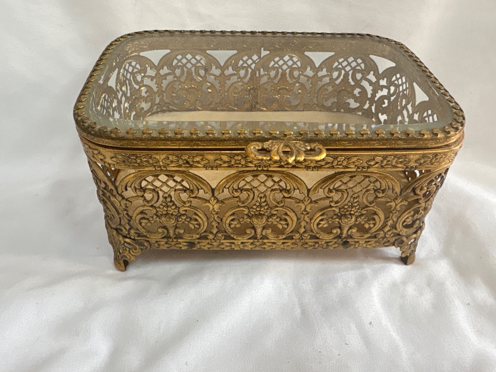 Globe 24kt Gold Plated Jewelry Trinket Box Ornate Filigree Gilt Glamour Vanity
