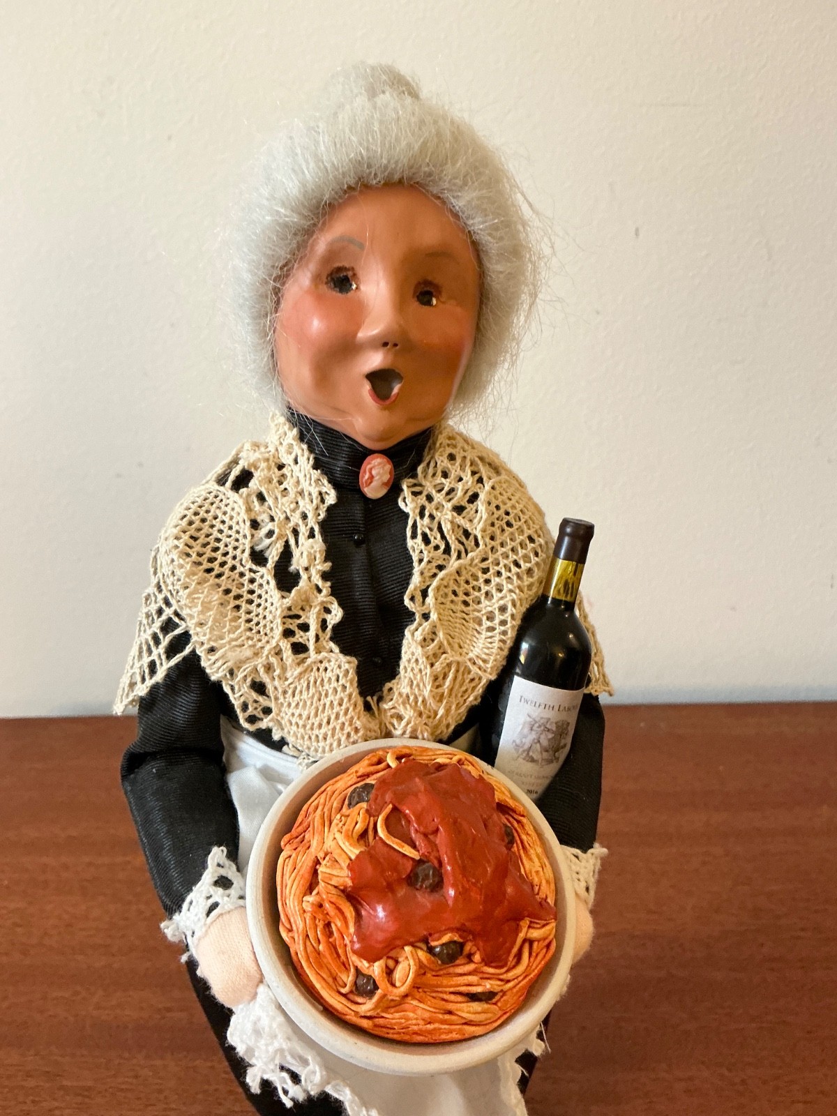 BYERS CHOICE 2010 Wooden Duck Exclusive ORIGINAL Mama Leone - Awesome