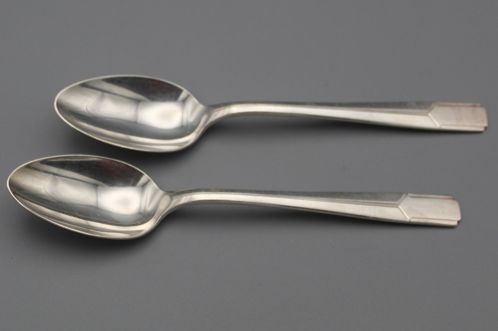 Holmes & Edwards International Silver 6.125\