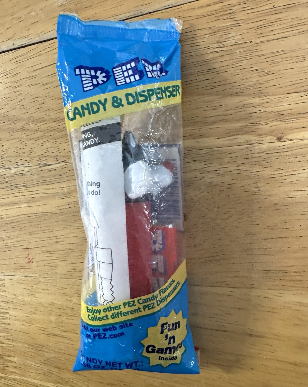 Vintage 1995 PEZ Sylvester Cat Looney Tunes Red Stem Sealed Bag w/ Candy Vintage 1995 PEZ Sylvester Cat Looney Tunes Red Stem Sealed Bag w/ Candy