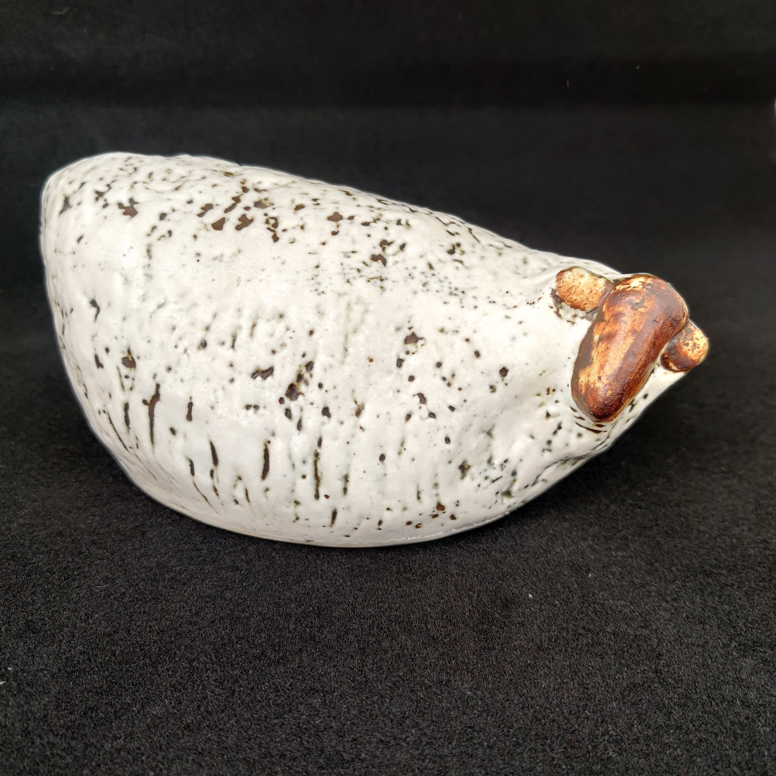 vintage Henrik Allert for Pentik Finland ceramic sheep approx 7 in long 3in tall vintage Henrik Allert for Pentik Finland ceramic sheep approx 7 in long 3in tall