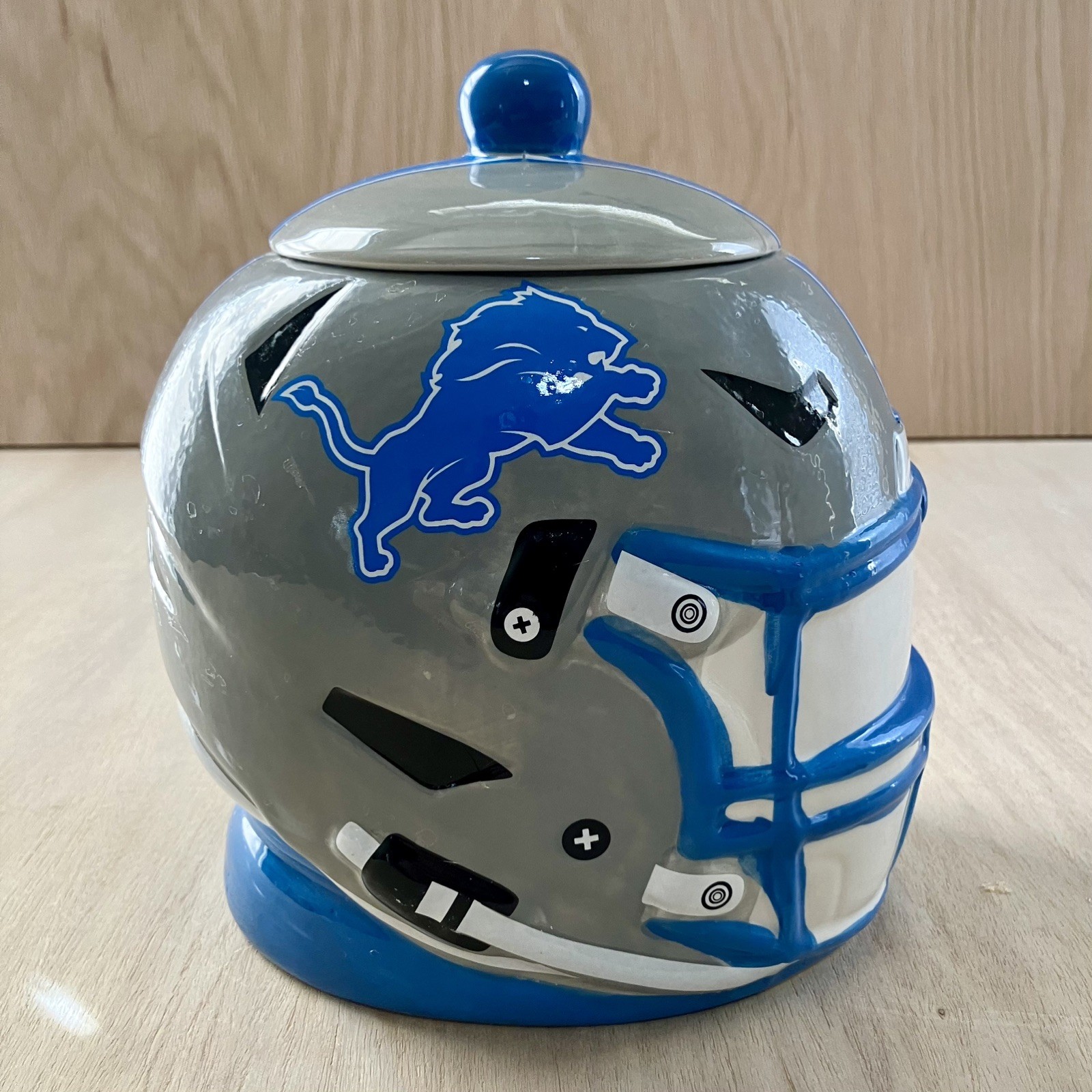NFL Detroit Lions Pegasus Football Helmet, Ceramic Cookie/Storage Jar (NEW)