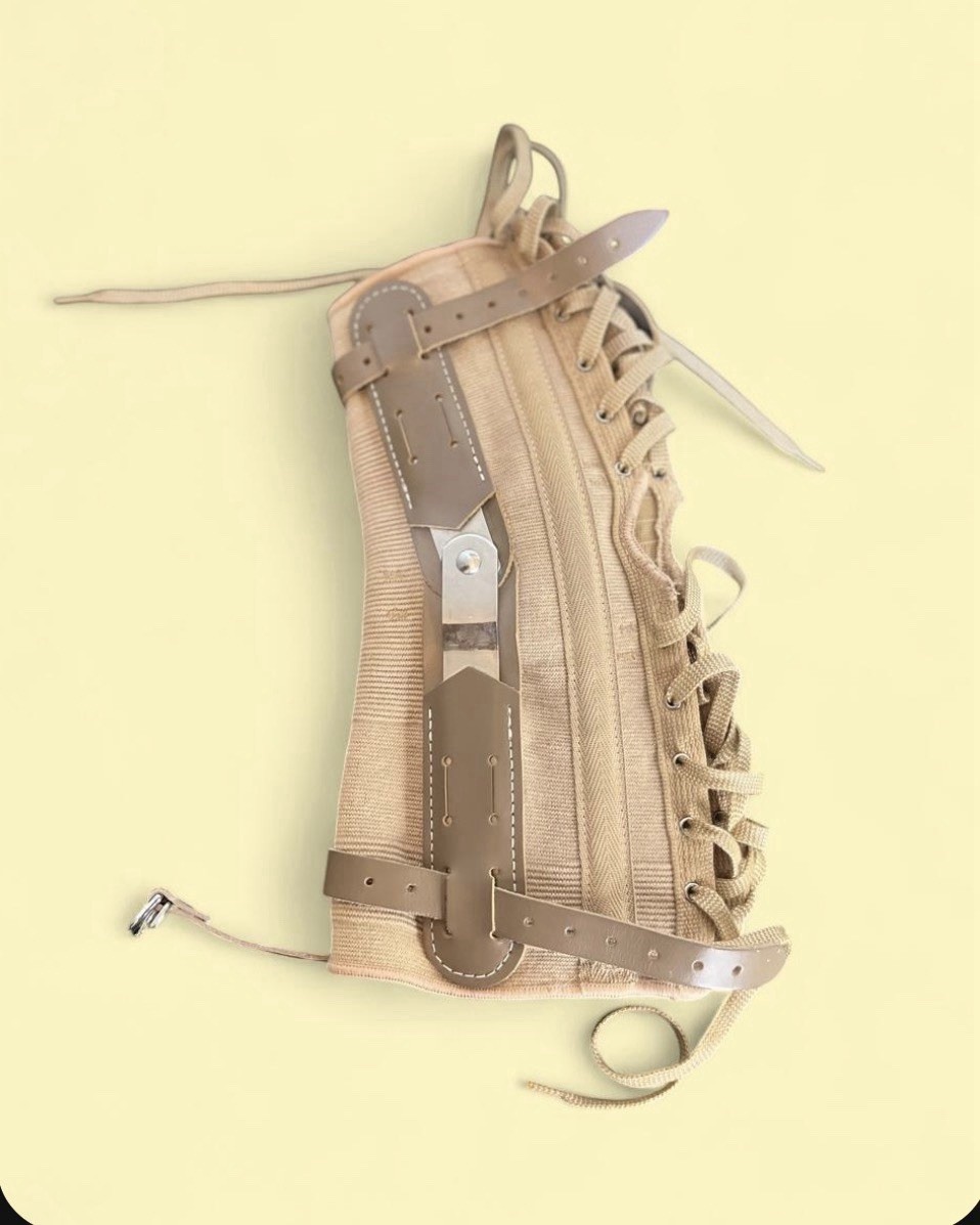 Vintage 1940s Brown Tan Truform Hinged Brace Large Leg Knee Brace