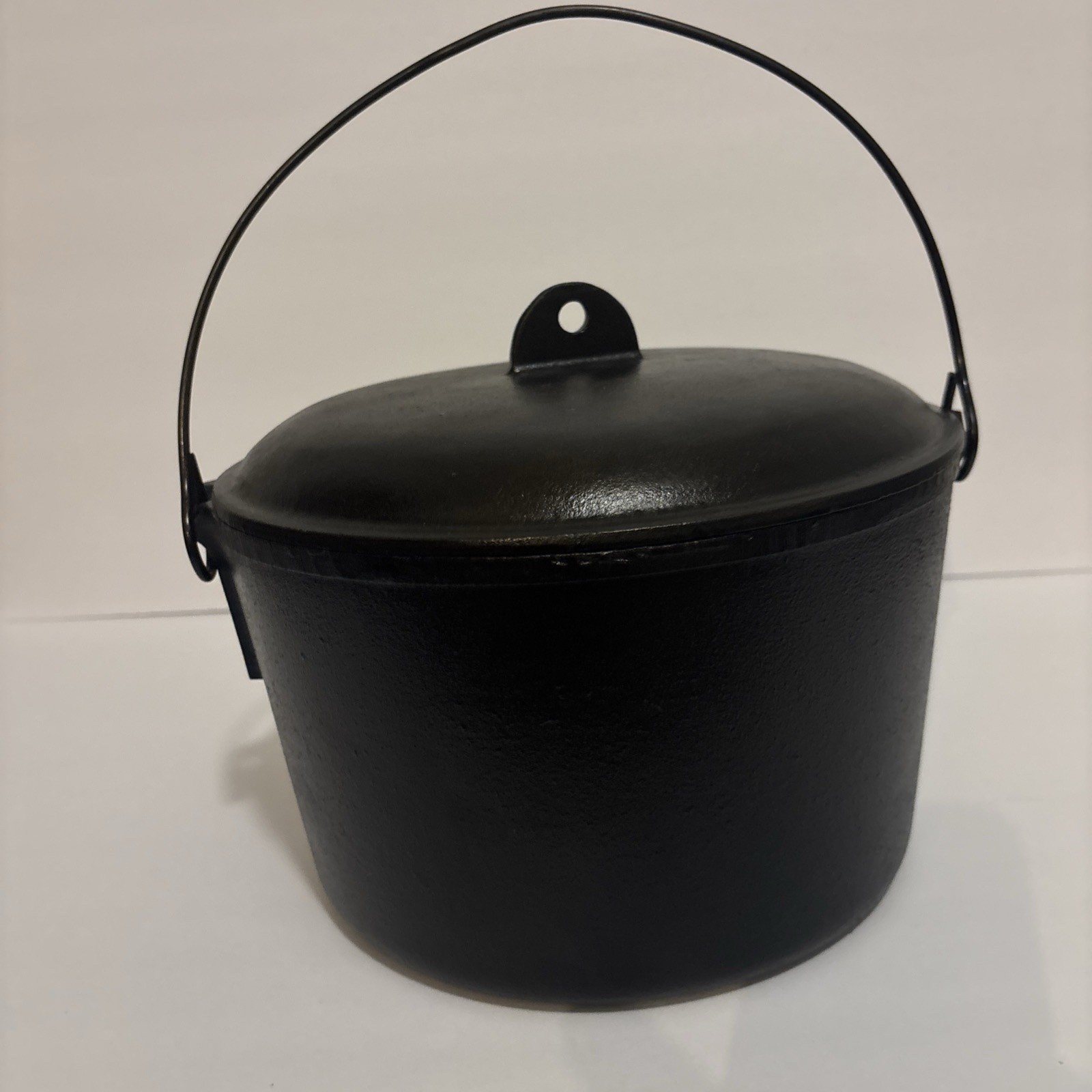 VTG Birmingham Stove & Range (FBP) Cast Iron Bean Pot w/Lid Perfect Condition