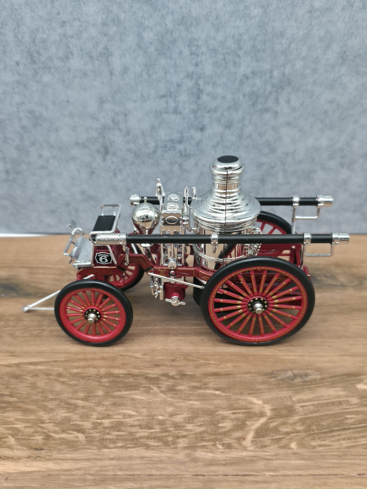 Diecast Model “1886 American La France Silsby Manning Steam Fire Engine 1:43 COA