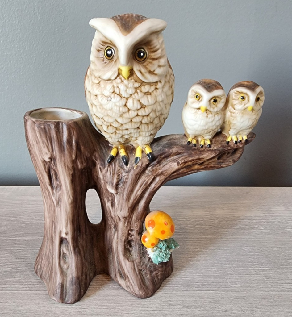 Vintage Ardco C-3805 Owl Mama and Two Babies on Tree Limb Mushrooms Vase Vintage Ardco C-3805 Owl Mama and Two Babies on Tree Limb Mushrooms Vase