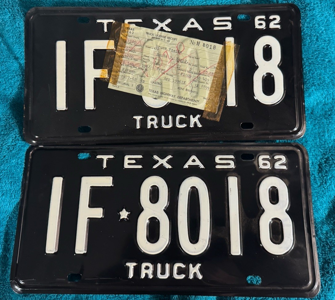 1962 TEXAS TRUCK LICENSE PLATES ,NEVER MOUNTED ,OBSOLETE.64 YEARS OLD