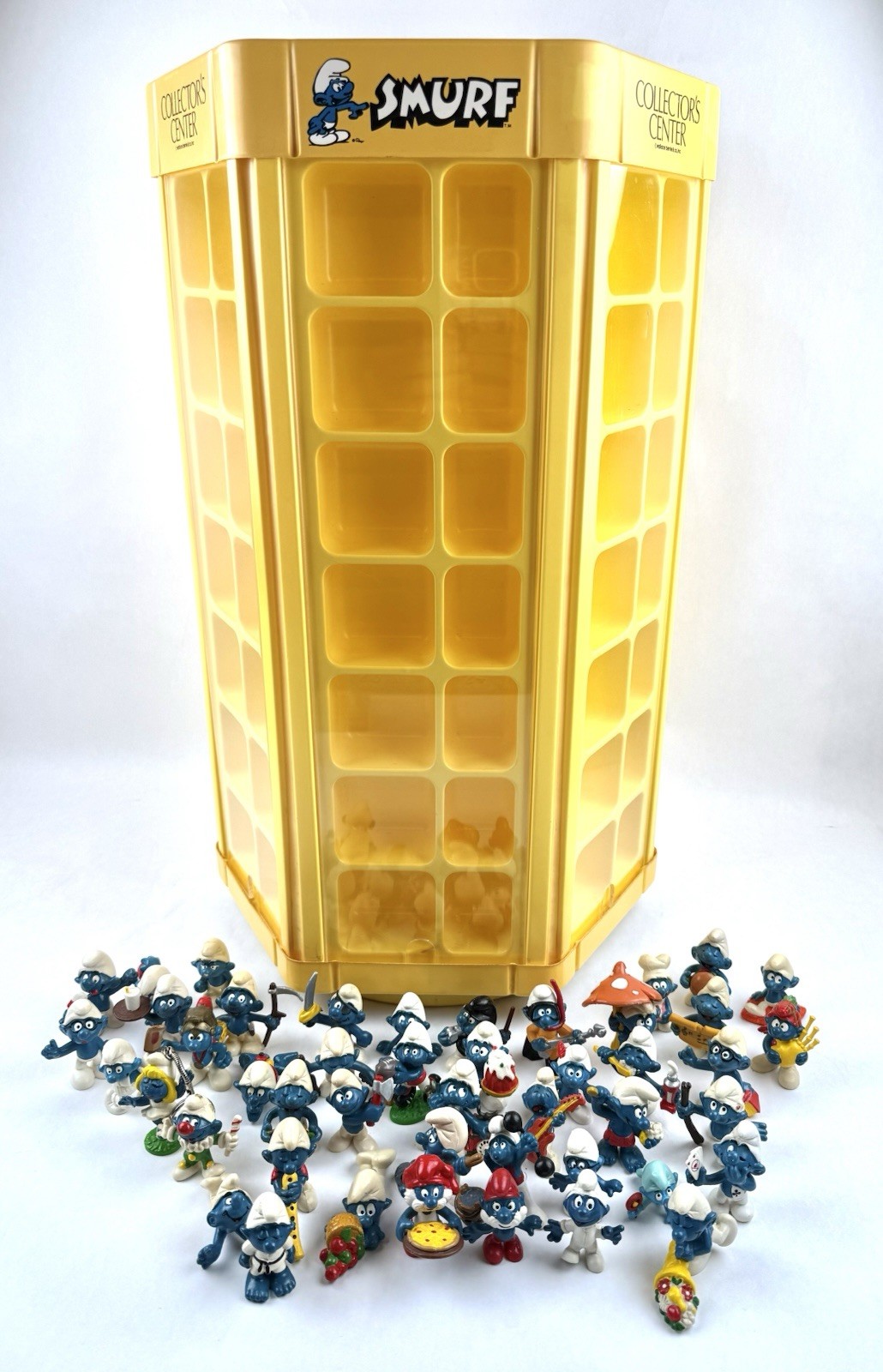 Smurfs Rotary Collector\'s Display Case 21” Wallace Berrie W/ 46 Smurfs VTG 1980s