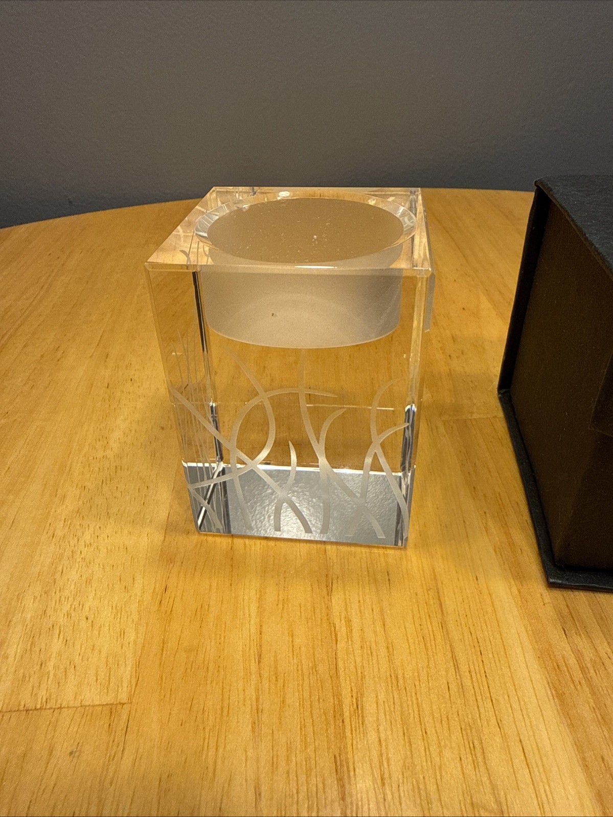 Oleg Cassini Pure Crystal Votive Candle Holder w/ Box, Excellent Condition Oleg Cassini Pure Crystal Votive Candle Holder w/ Box, Excellent Condition