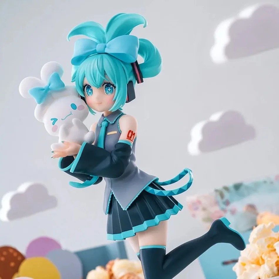 17CM Anime Hatsune Miku X Cinnamoroll Figure Anime Peripheral Collectible Models