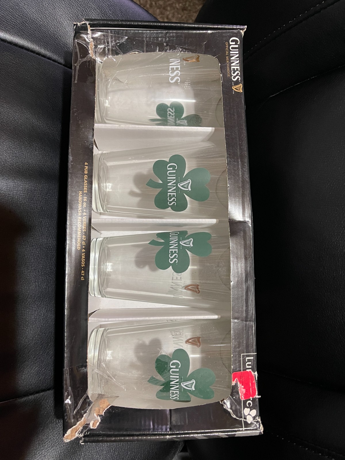 GUINNESS Beer Clover Shamrock St Patricks Day Glass Pint 16oz. Size Set of (4) GUINNESS Beer Clover Shamrock St Patricks Day Glass Pint 16oz. Size Set of (4)