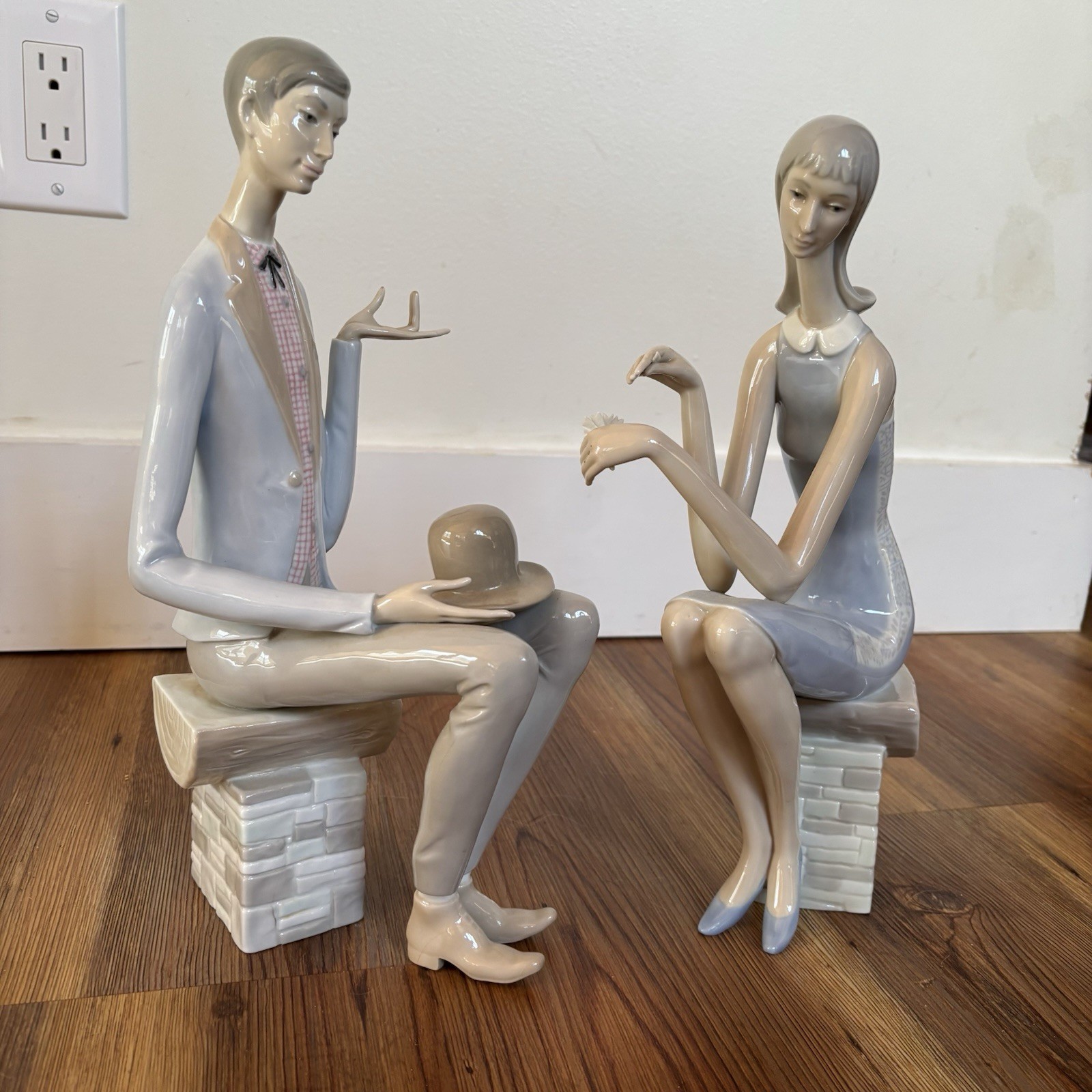 Retired Lladró porcelain figurines, \