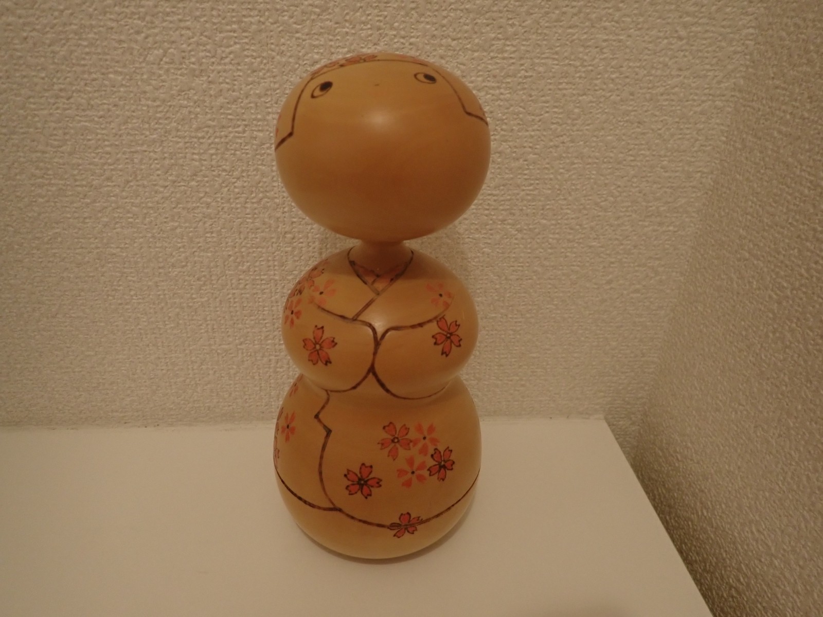 Vintage Kato Tatsuo 21 cm 8.3' 0.6 kg Wooden Sosaku Kokeshi Doll