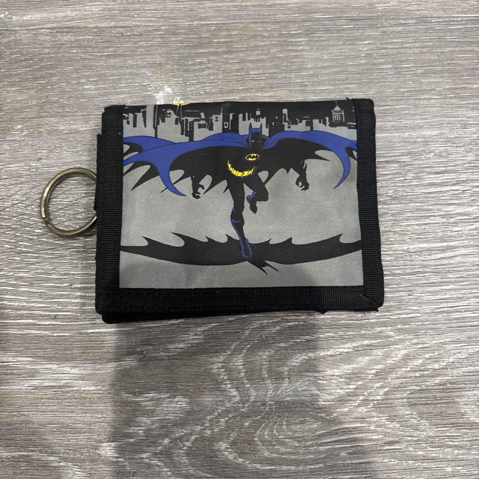 Vintage 1991 DC Batman Wallet w key ring RARE Vintage 1991 DC Batman Wallet w key ring RARE