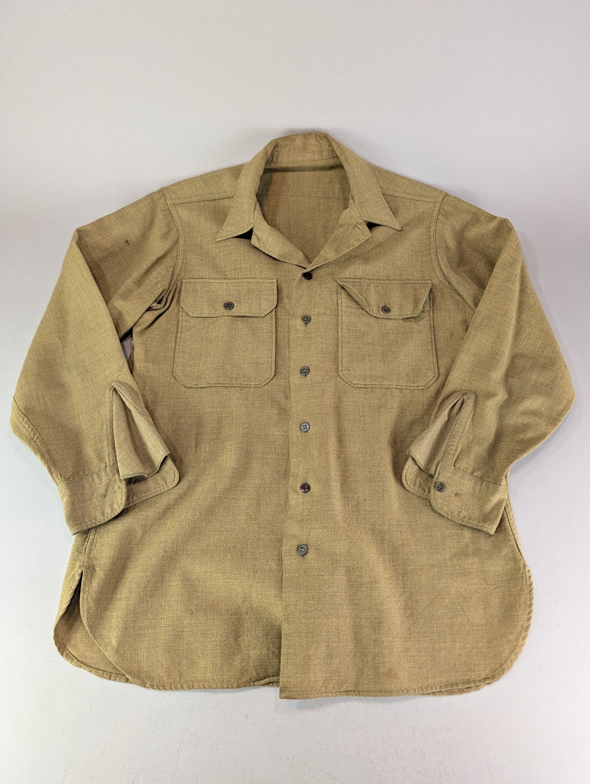 Vintage WWII US Army M37 Wool Officers Shirt Green Gas Flaps Pockets Size Medium