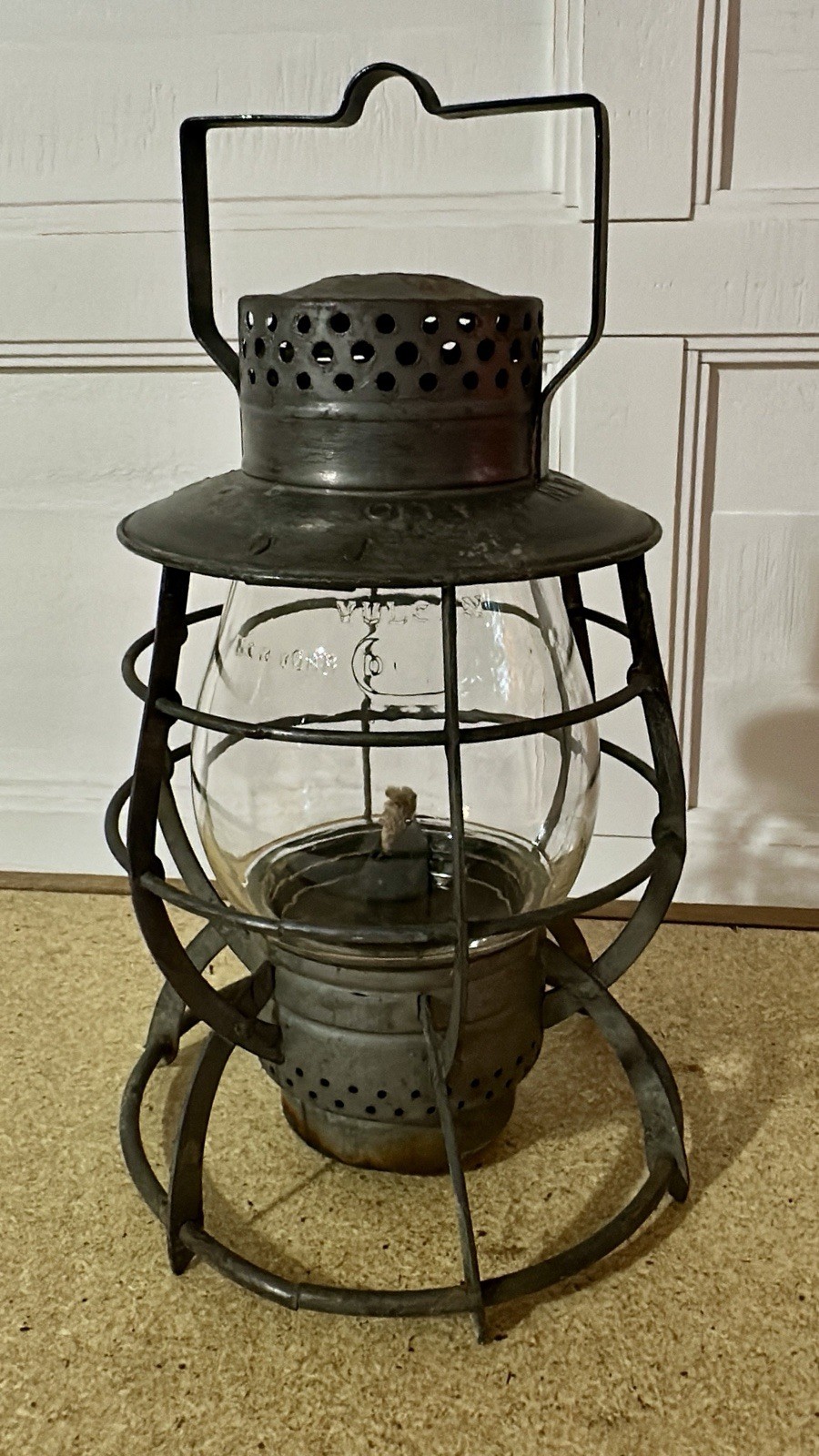 Vintage Dietz No. 39 Steel Clad Railroad Lantern New York USA Vulcan Dietz Globe