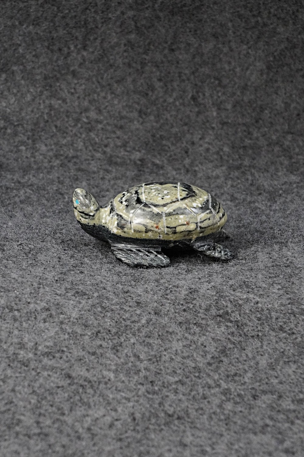 Turtle Zuni Fetish Carving - Rosella Soseeah