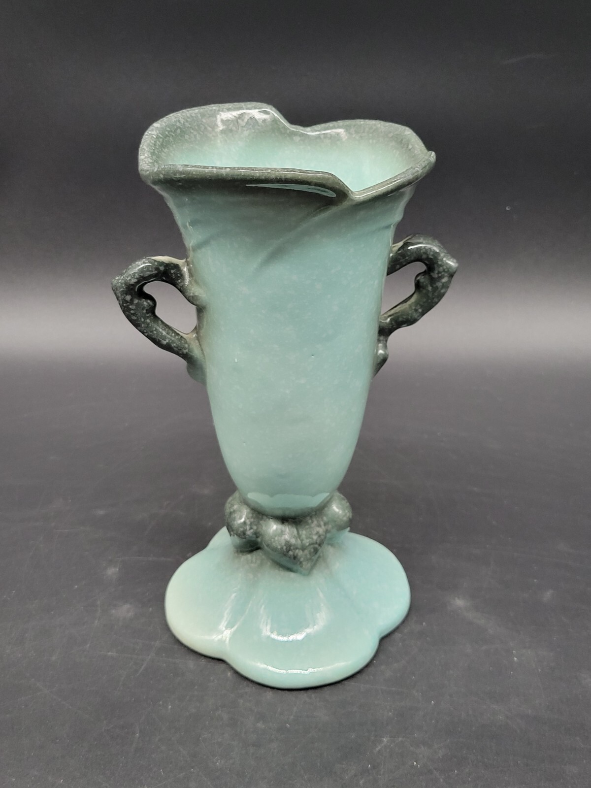 Gorgeous, Vintage Hull USA  Woodland W18 10.5 Vase Tall Beautiful Green / Grey