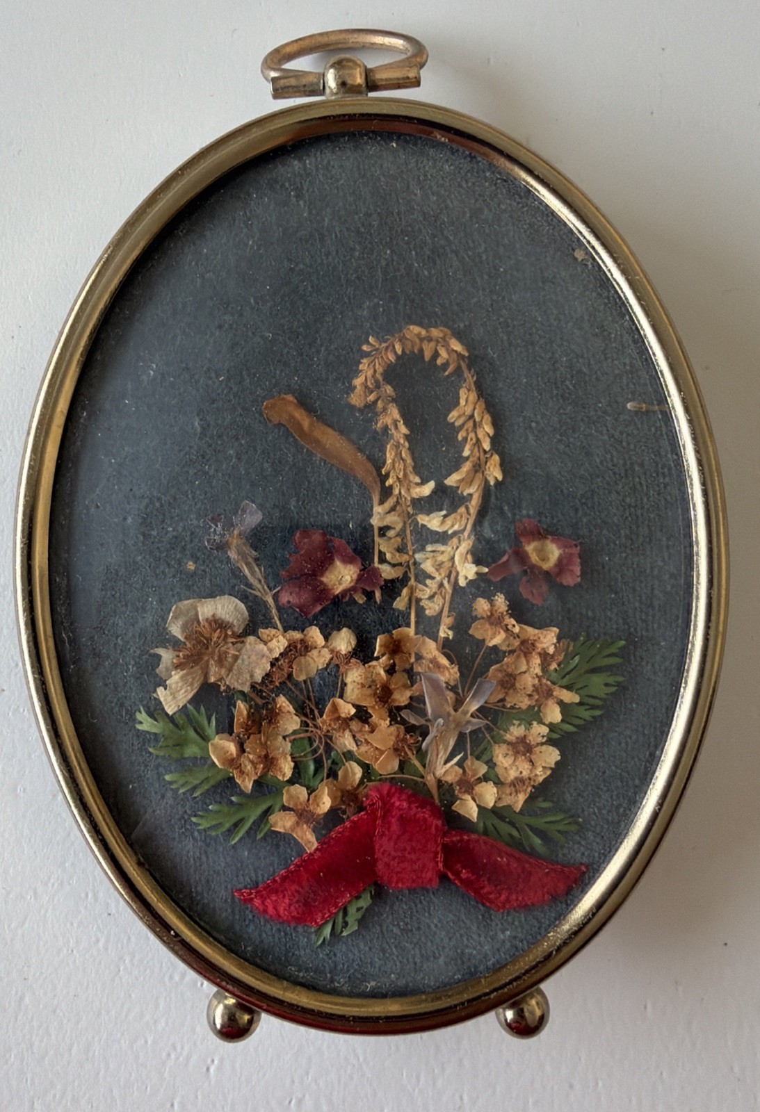 Vtg Oval Brass Frame Convex Bubble Glass Dried Flower Bouquet Cottagecore Art