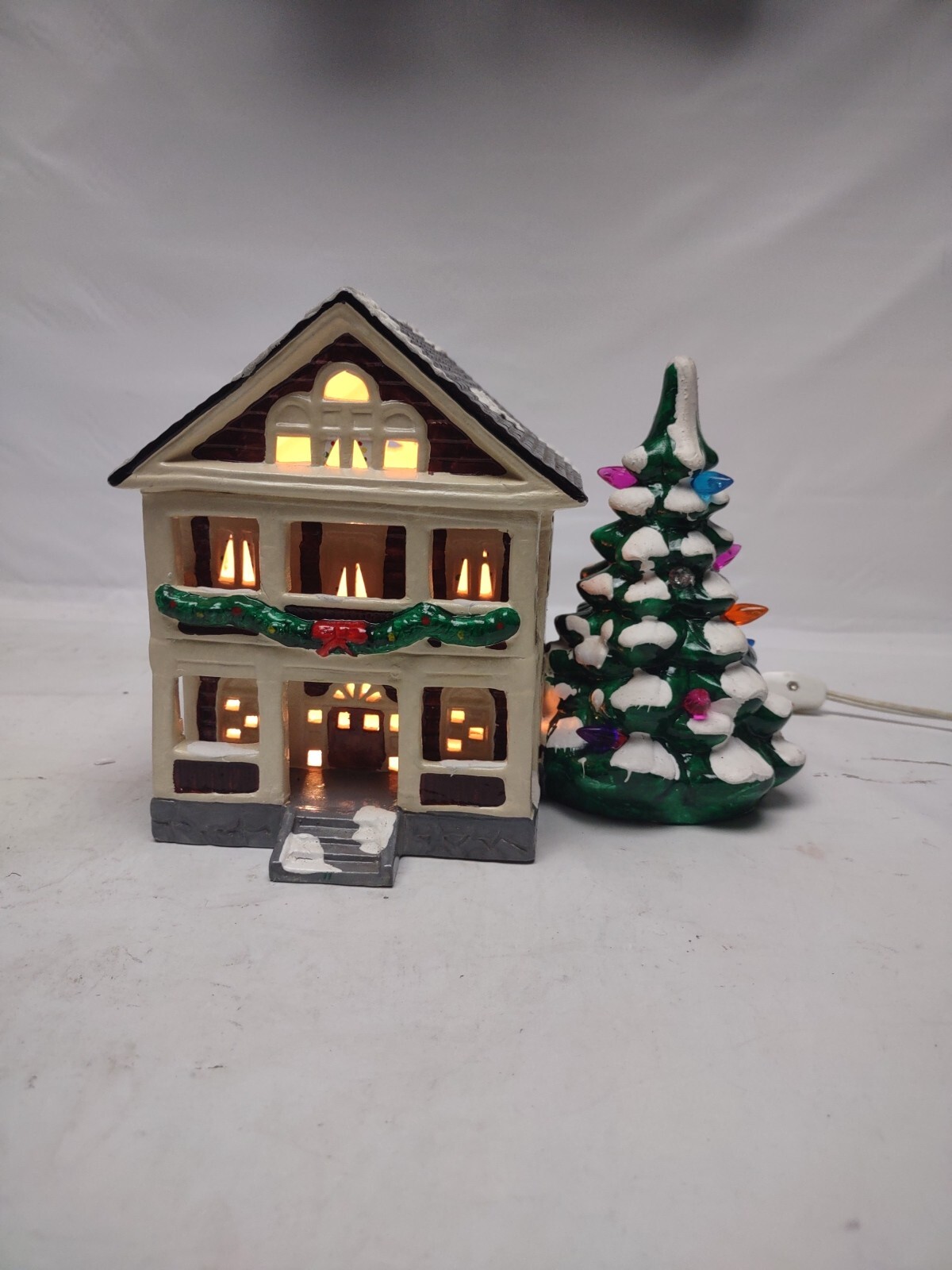 Ridgewood Snowhouse Dept 56 Vintage 1987 Porcelain Christmas Village Ridgewood Snowhouse Dept 56 Vintage 1987 Porcelain Christmas Village