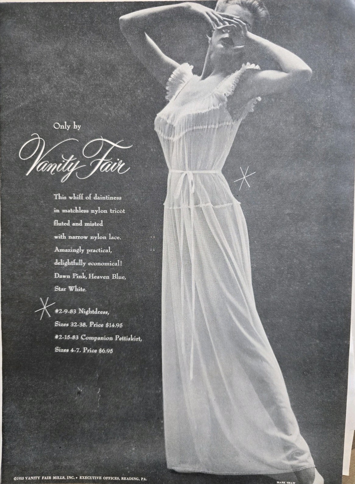 1953 Womens Vanity Fair Nightdress Gown Vintage Lingerie fashion Ad 