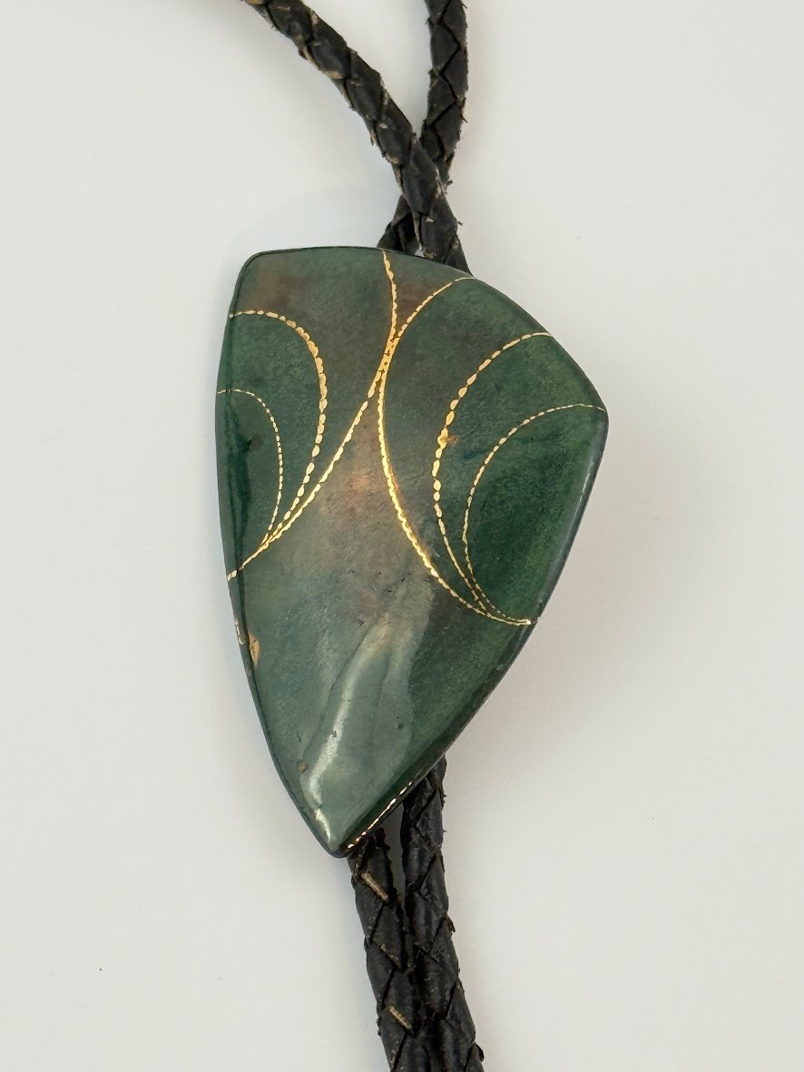 Vintage Green Stone Bolo Tie Gold Etched Abstract Western Cowboy Necklace