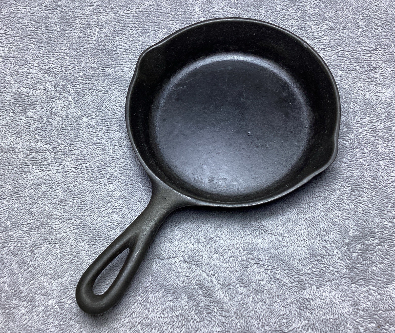 ANTIQUE NO.3 SINGLE NOTCH P SKILLET