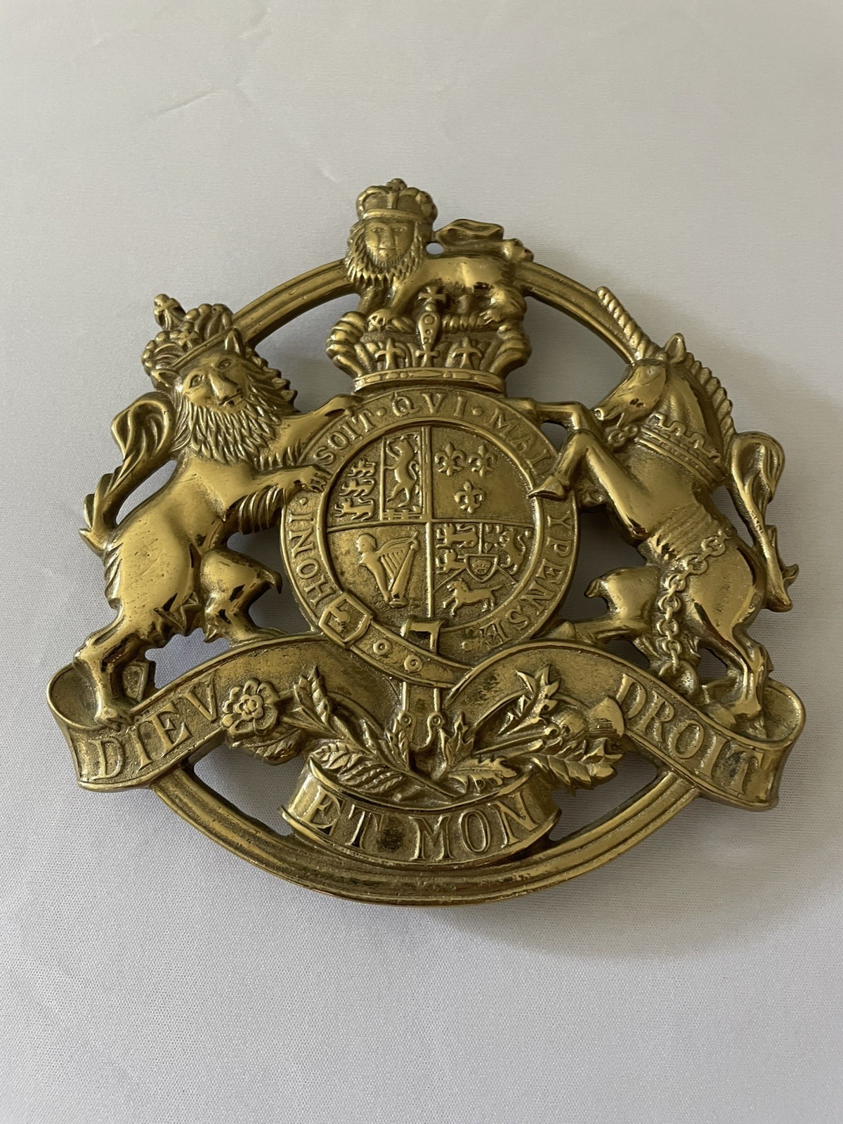 Vintage Solid Brass Virginia Metalcrafters Kings Arms Trivet 1953