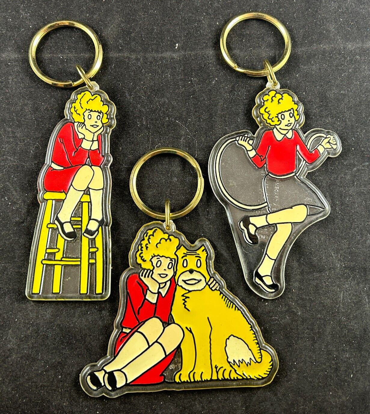 1982 LITTLE ORPHAN ANNIE SANDY APPLAUSE CPI TRIBUNE PLASTIC KEYCHAIN 3 PIECE LOT