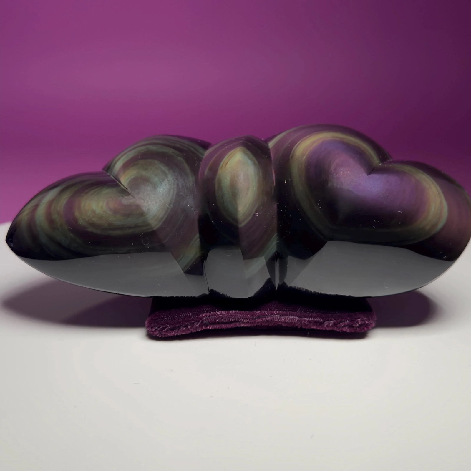 Rainbow Obsidian Double Heart Carving Mexico Collector Display, 681g Rainbow Obsidian Double Heart Carving Mexico Collector Display, 681g