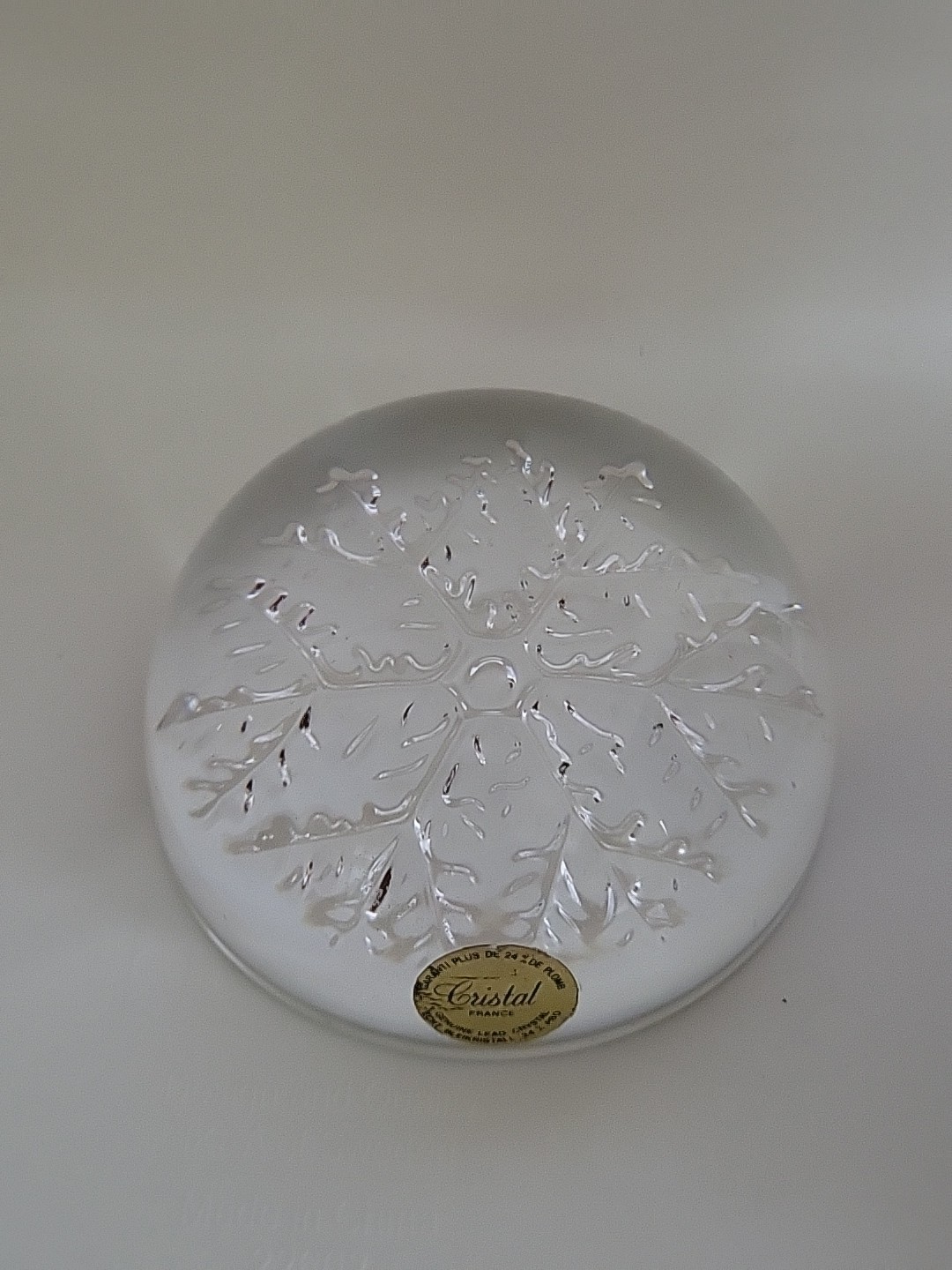 Cristal France Snowflake Design 24% Lead Crystal Clear Glass Paperweight