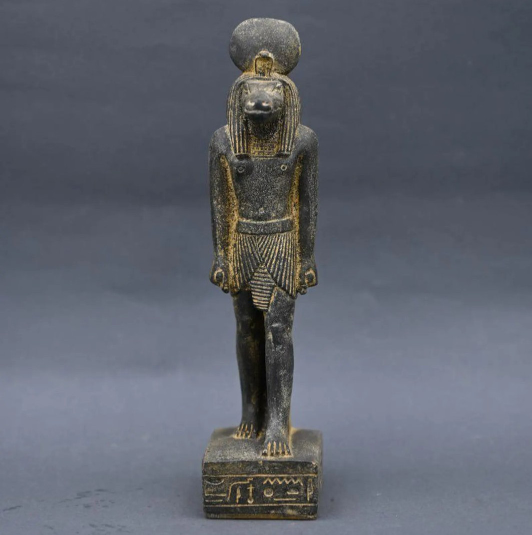 Rare Authentic Ancient Egyptian Antiquities Sobek Black Stone Figure Egyptian BC