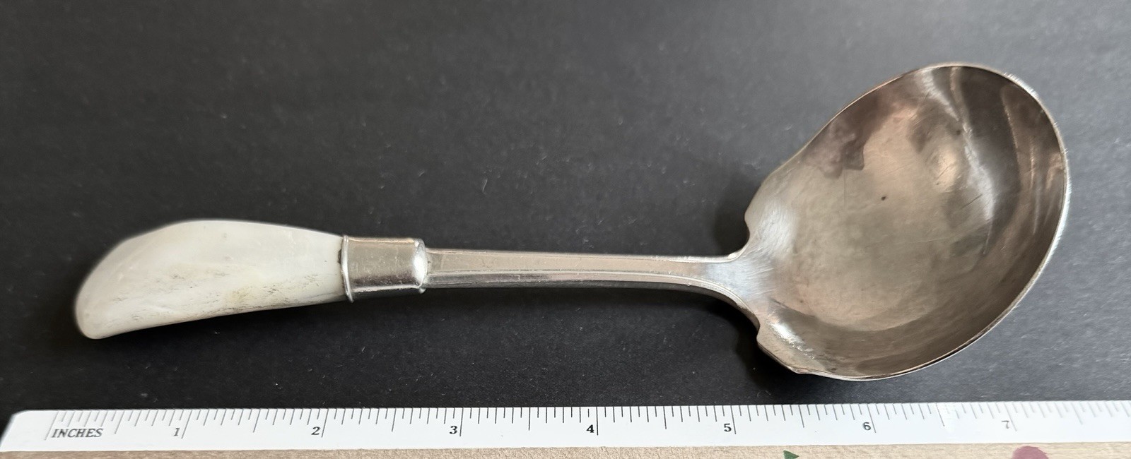 Standard S.P. Co (Silver Plate Co) Ladle Spoon w/ Mother-of-Pearl Hamdle 7 Standard S.P. Co (Silver Plate Co) Ladle Spoon w/ Mother-of-Pearl Hamdle 7