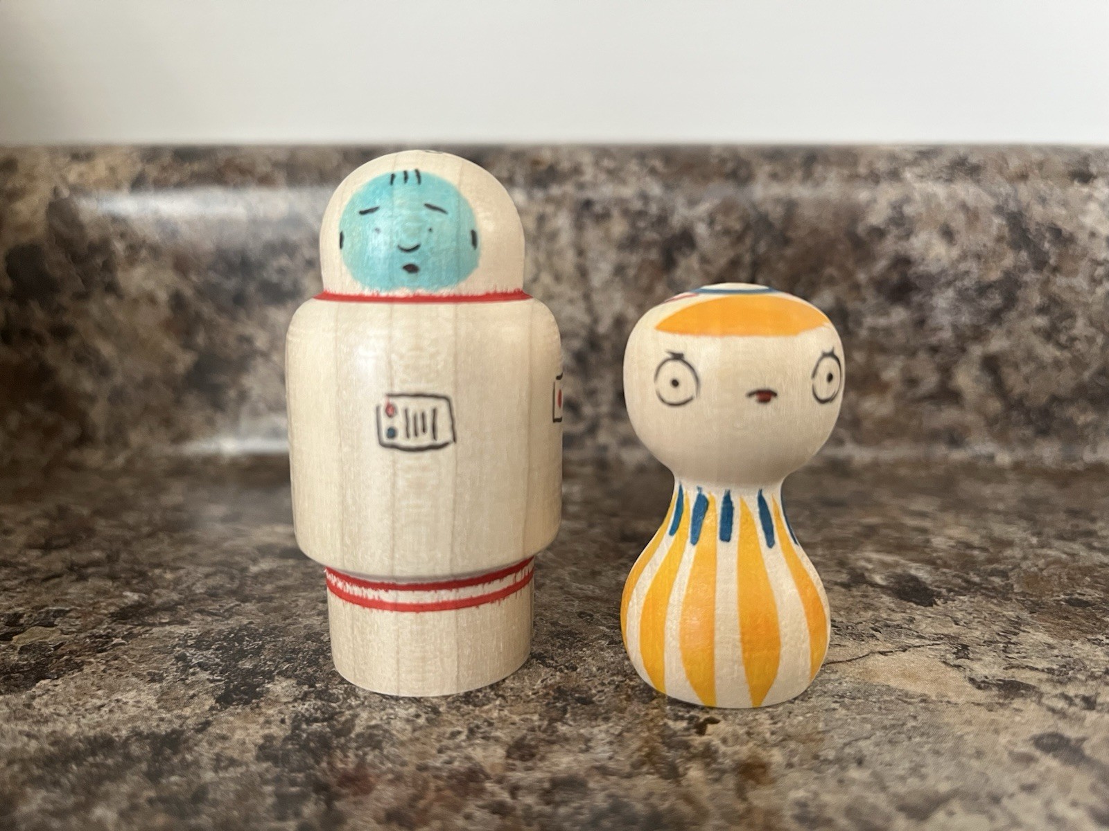 Morohashi Museum of Modern Art: Noya Satoshi Kokeshi Doll- Planet Of The Taco