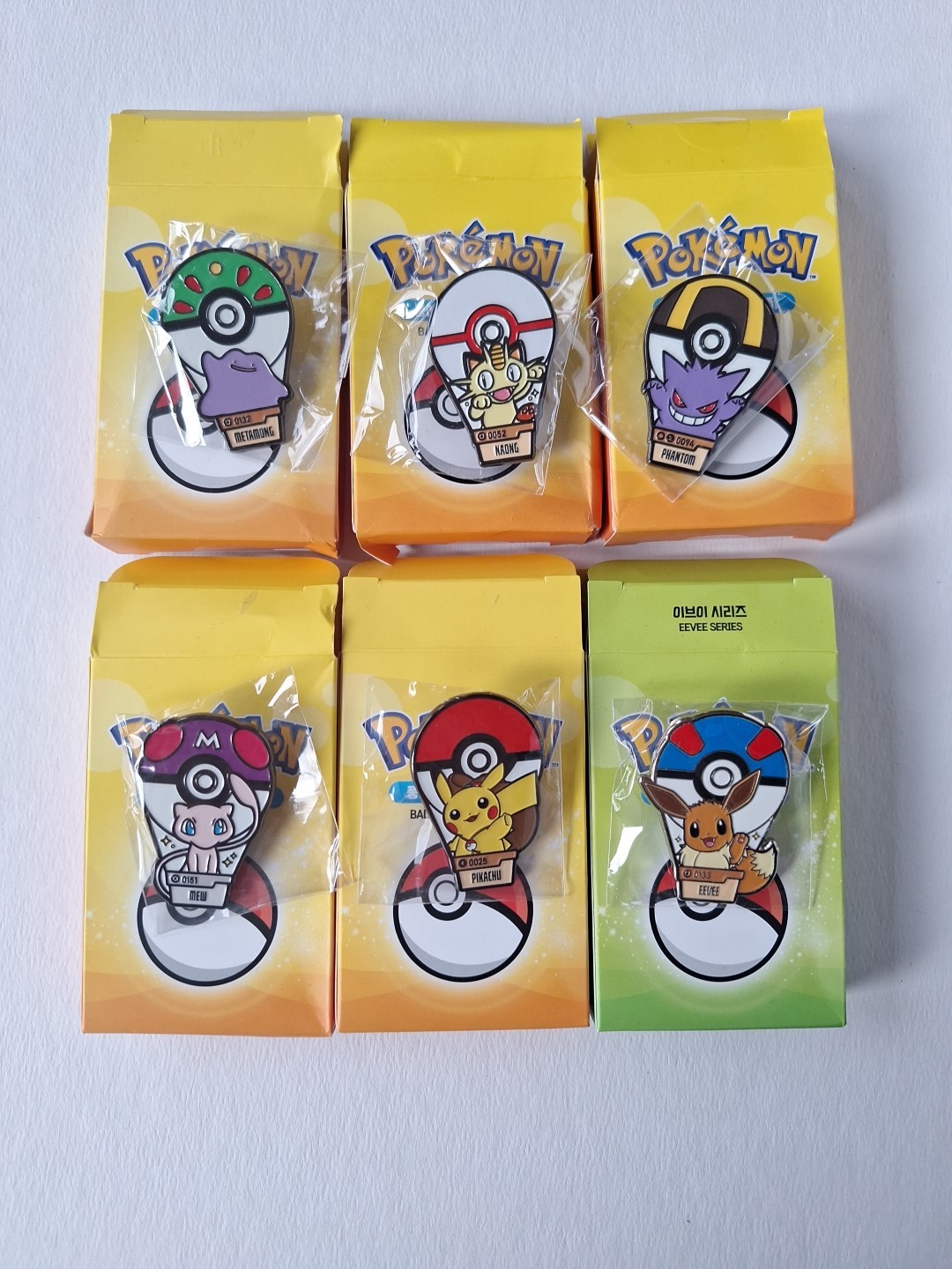 Korea Lotte World Pokemon Collab Pin Badge Pikachu Lot Of 6 Mew Eevee Phantom