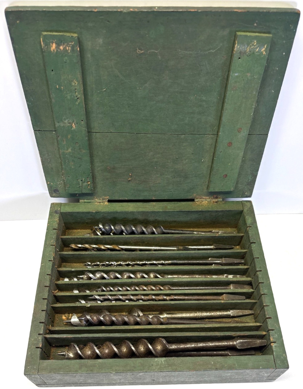 Used Wooden Case W/ Wood Drill Bits 18 Total Used Wooden Case W/ Wood Drill Bits 18 Total