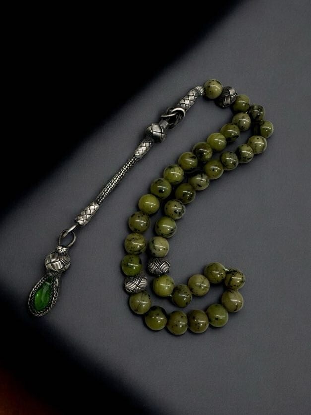 Jade tasbeeh 1000 carat silver Jade tasbeeh 1000 carat silver