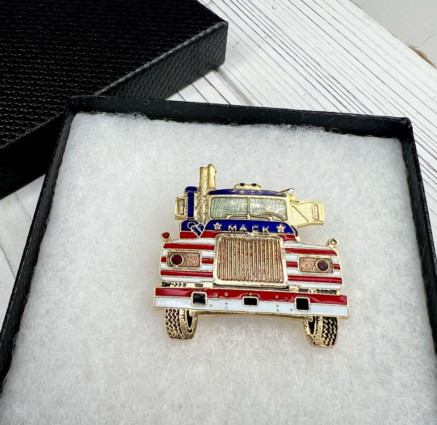 VTG Mack Trucks Magnet Patriotic Red White Blue Cab Enamel Promotion in Gift Box