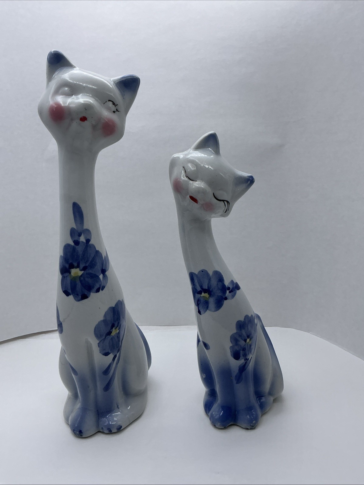 Adorable Ceramic Pair of Loving CATS Figurines 12.1