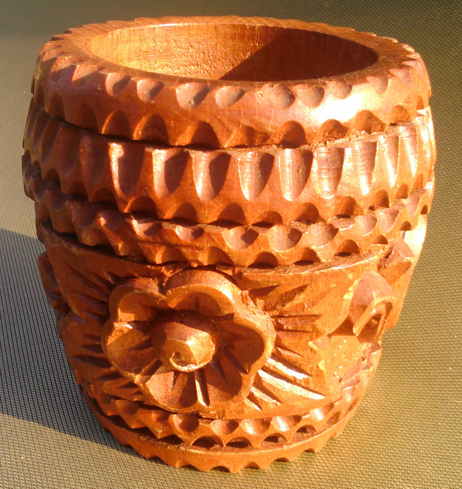 Vintage wood pencil holder handmade carved primitive shabby traditional art 