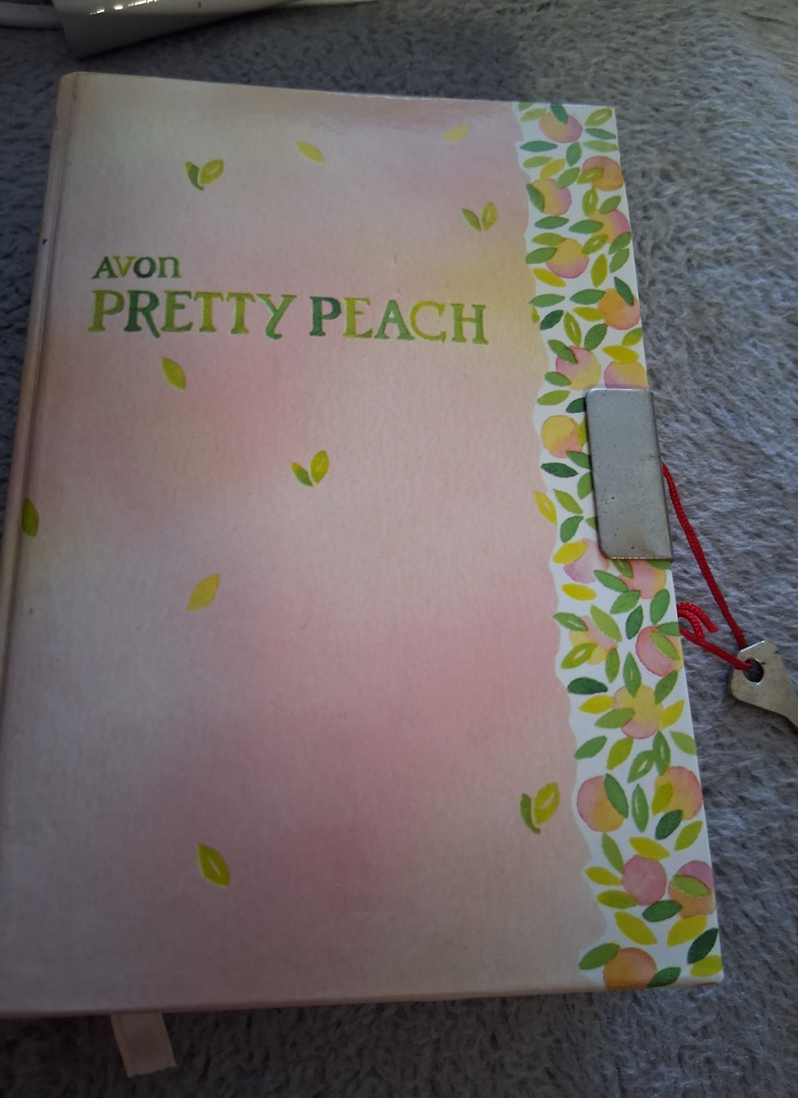 Vintage Avon Pretty Peach Lockable Notebook - Unused