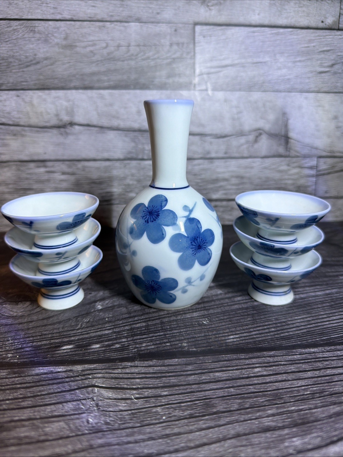 Vintage Signed Japanese Porcelain Sake Set Blue White Floral Tokkuri 6 Cup