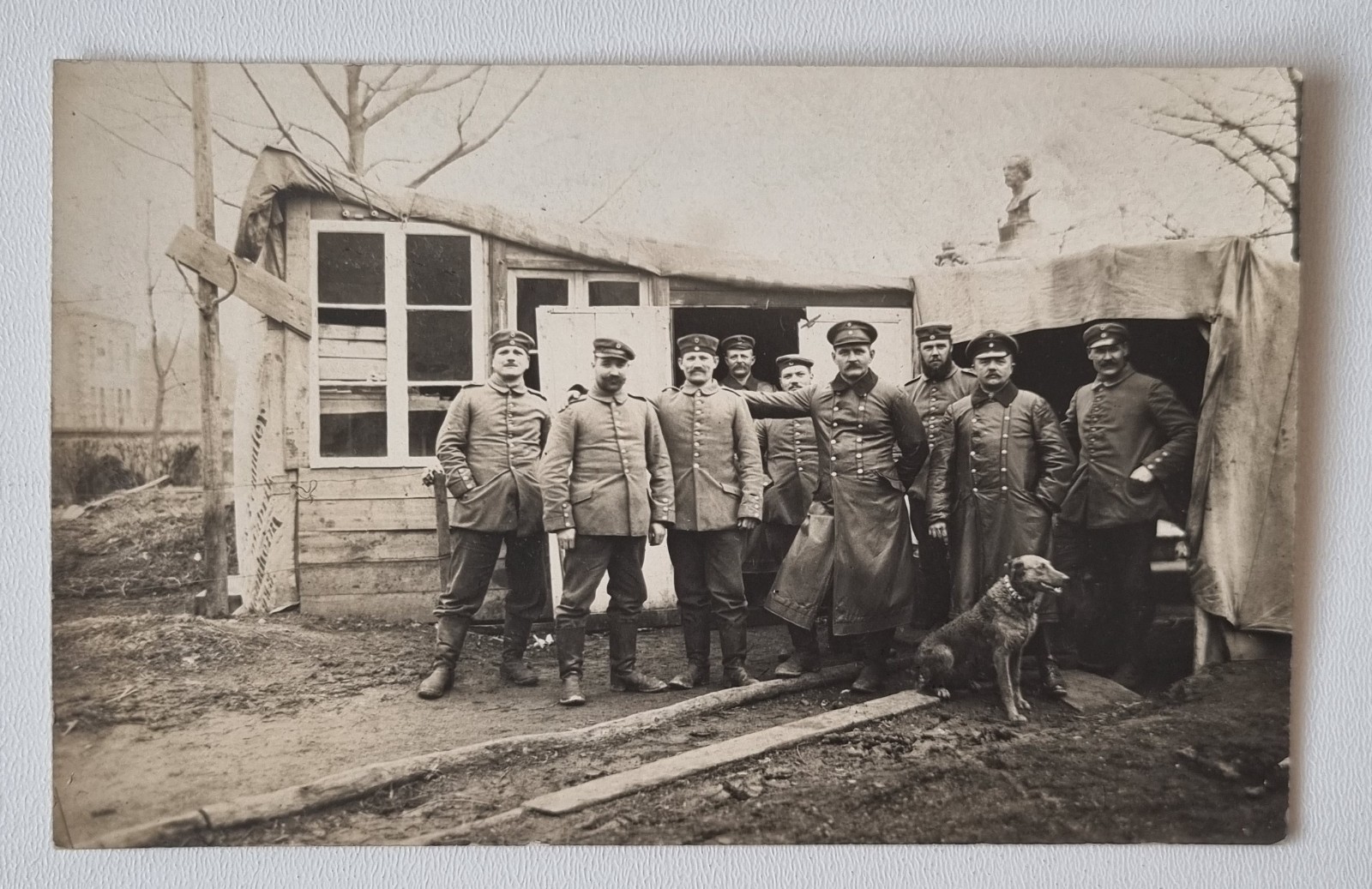 Postcard photo group picture German soldiers/car troop WW1 1915 field post